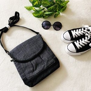 thirty-one crossbody bag, never used